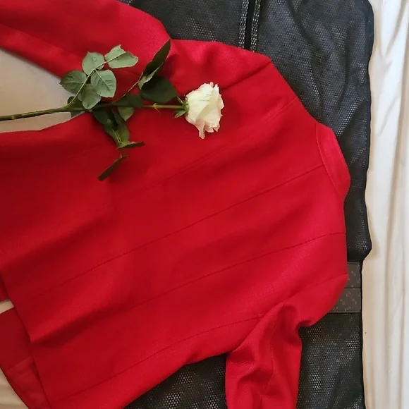 Tahari AS Vibrant Red Tailored Blazer with Textured Finish - Picture 5 of 5